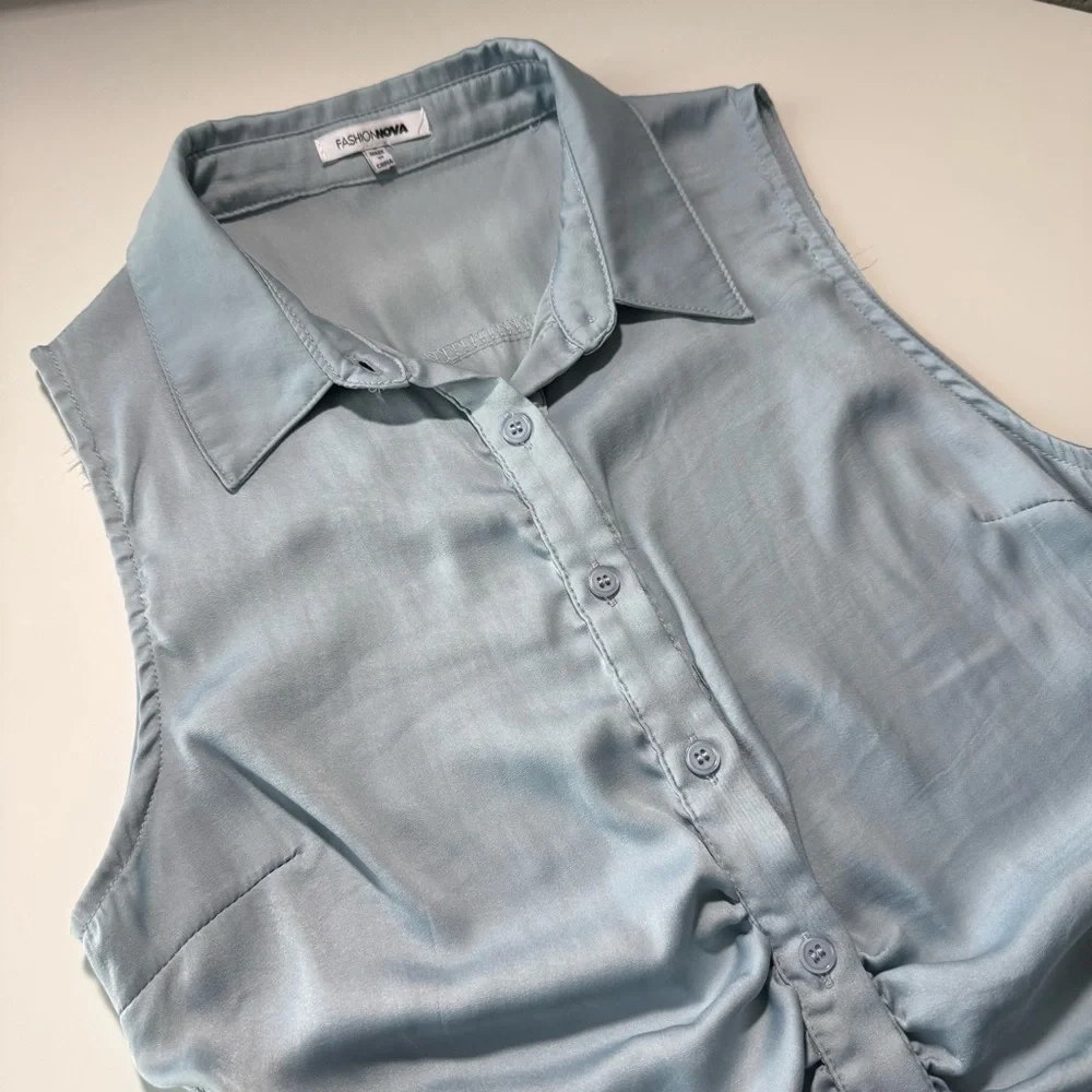 Fashion Nova Light Blue Sleeveless Button-Up Top - Picture 9 of 12